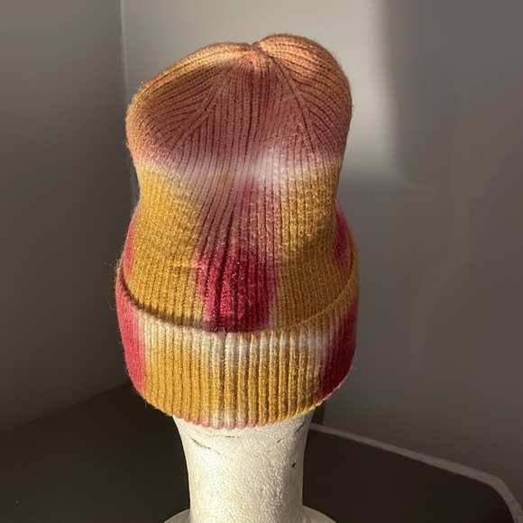 Jessica Simpson scull cap nwt - Picture 2 of 2